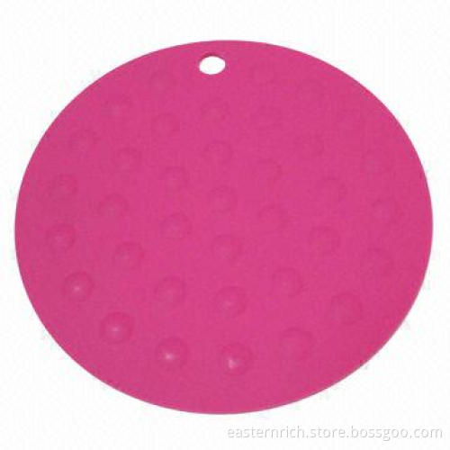 Round silicone trivet, sized 17.8cm (diameter)